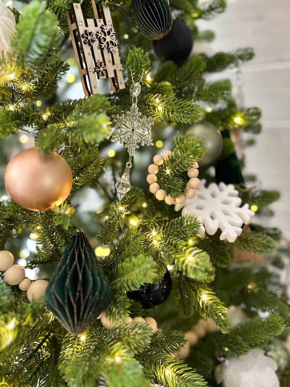 Новогодняя атмосфера в A-frame домике